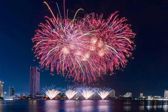 DIFF 2025: Những điều du khách cần “bỏ túi” để không lỡ mùa pháo hoa rực rỡ