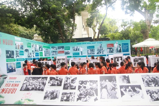 Báo Nhân Dân tổ chức triển lãm và phát hành số đặc biệt tưởng nhớ Chủ tịch Hồ Chí Minh