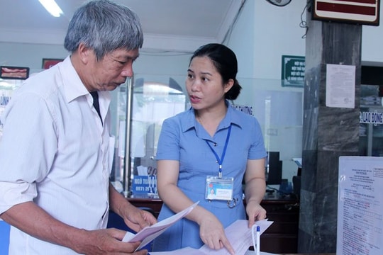 Có được nâng bậc lương thường xuyên khi nghỉ hưu trước tuổi?