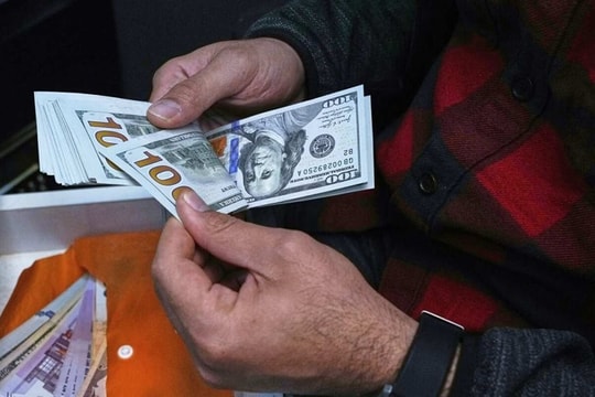 Tỷ giá USD ngày 17/5: Thị trường tự do bất ngờ tăng phiên cuối tuần