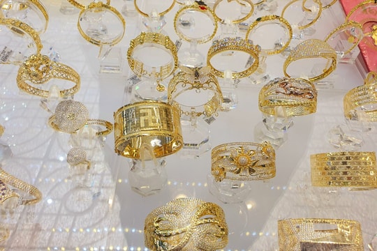 Giá vàng hôm nay 19/5: Tiếp tục chuỗi giảm đầu tuần?