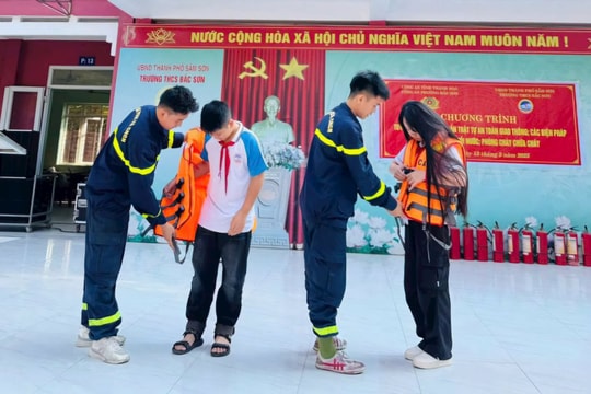 Công an Thanh Hóa đổi mới tuyên truyền pháp luật và kỹ năng sống trong trường học