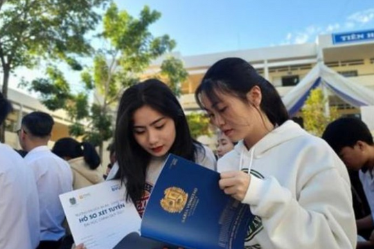 Gần 20 trường đại học bắt đầu nhận hồ sơ xét tuyển
