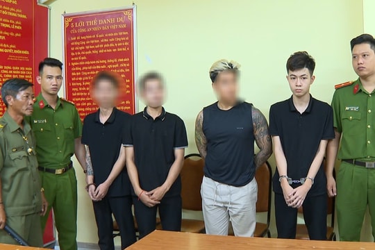 Bắt khẩn cấp đối tượng gây rối trật tự công cộng tại phố Bùi Viện