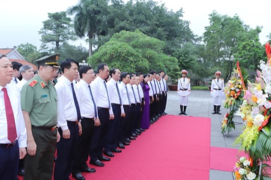 Thanh Hóa dâng hương nhân kỷ niệm 135 ngày sinh Chủ tịch Hồ Chí Minh