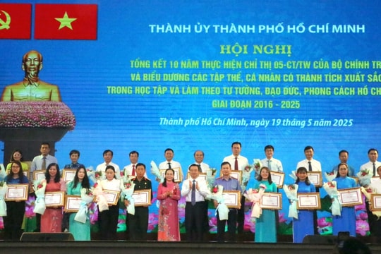 TP.HCM biểu dương 341 tập thể, cá nhân có thành tích xuất sắc
