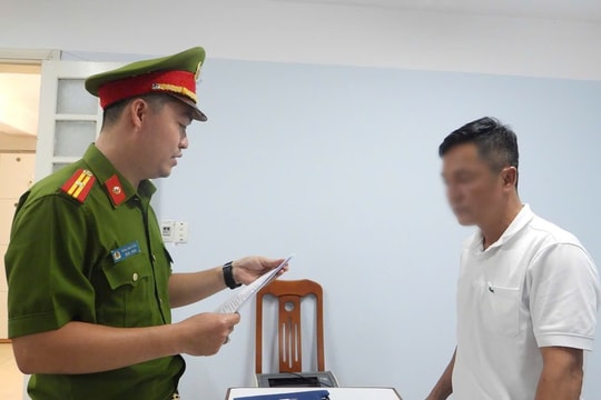 Chủ doanh nghiệp cát và kế hoạch liều lĩnh nhằm thâu tóm công ty