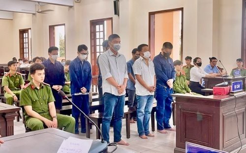 Giám đốc Trung tâm đăng kiểm xe cơ giới 6502D và đồng phạm lĩnh án