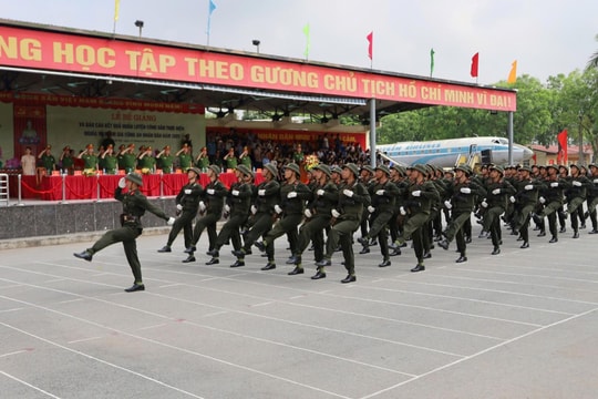 Bế giảng khoá huấn luyện công dân thực hiện nghĩa vụ tham gia CAND năm 2025