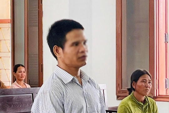 Chồng chém vợ, lãnh án 6 năm tù