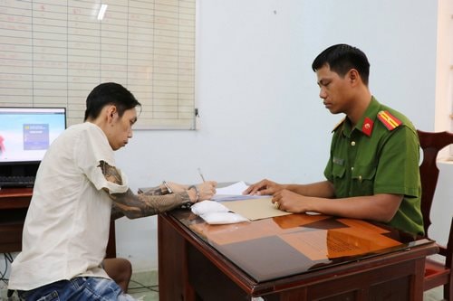 Mua ma tuý về chưa kịp sử dụng thì bị bắt