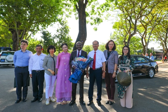 Khảo sát công tác phát huy giá trị Di sản ở Cố đô Huế