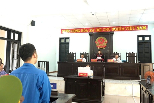 Cặp đôi mua bán ma túy lĩnh án