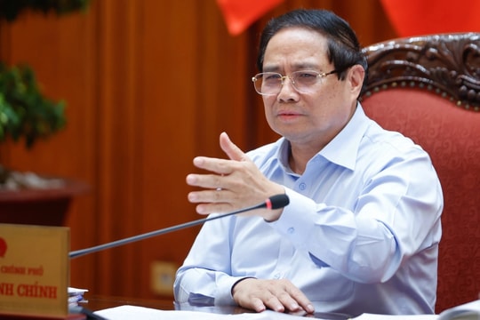 Thủ tướng: Xử lý nghiêm cán bộ bảo kê, tiếp tay cho các đối tượng buôn lậu, hàng giả