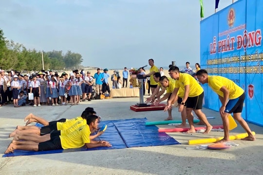 Phát động chương trình bơi an toàn, phòng chống đuối nước tại Huế