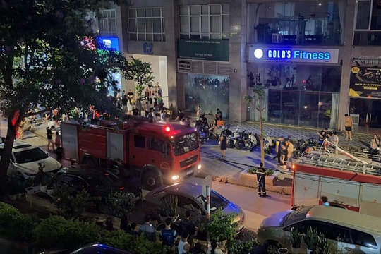 Cháy lớn ở chung cư tại quận Bắc Từ Liêm, Hà Nội