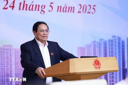 Thủ tướng: Triển khai ngay giải pháp để giảm chênh lệch giá vàng trong nước và quốc tế