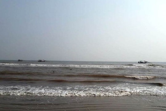 Hà Tĩnh: Chìm tàu chở than trên biển, 10 thuyền viên mất tích