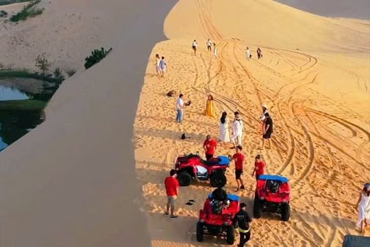 Xe địa hình tuột dốc, một nữ du khách tử vong