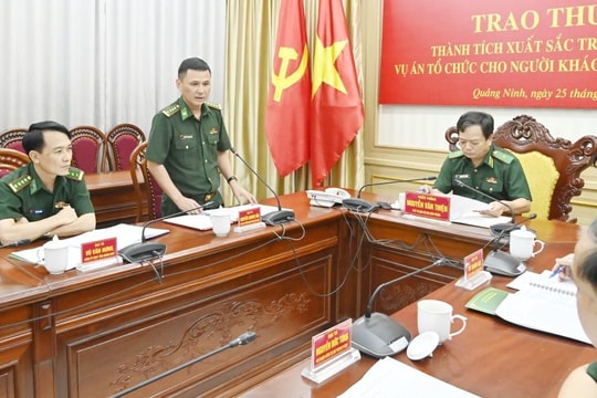 Khen thưởng nóng lực lượng triệt phá đường dây tổ chức đưa dẫn người xuất nhập cảnh trái phép