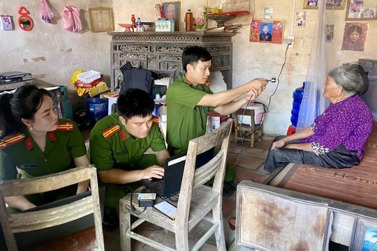 Những người mẹ mong tìm lại con là liệt sĩ qua ADN