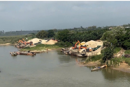 Nguy cơ 'tắc nghẽn' đầu tư công vì khủng hoảng cát xây dựng ở Đà Nẵng