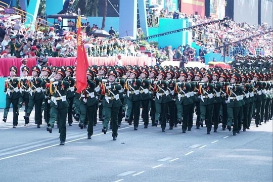 Hà Nội: Lắp đặt nhiều màn hình LED phục vụ lễ diễu binh, diễu hành dịp 2/9