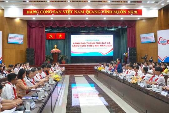 Lãnh đạo TP.HCM gặp gỡ, lắng nghe thiếu nhi