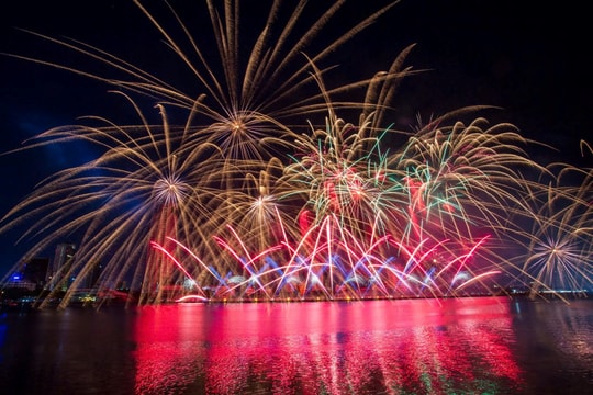 DIFF 2025: Sông Hàn rực sáng trong đêm tổng duyệt