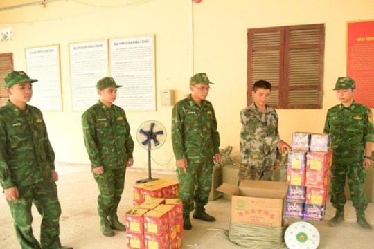 Bắt giữ đối tượng vận chuyển gần 400 kg pháo nổ