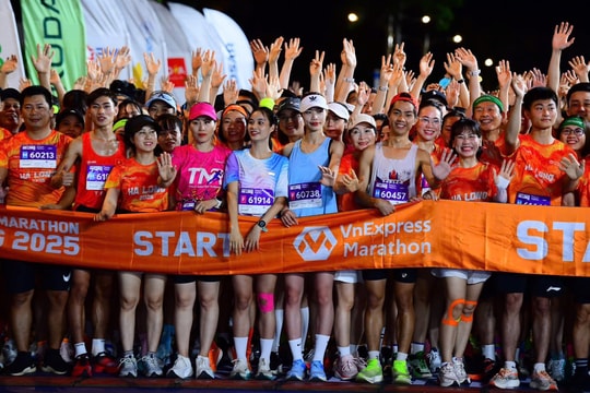 10.000 runner bùng nổ trên đường đua di sản Hạ Long