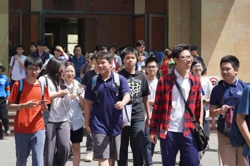 3.000 thí sinh dự thi tuyển sinh lớp 10 trường THPT chuyên Khoa học tự nhiên