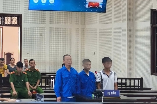 Xét xử vụ án tổ chức cho người khác xuất cảnh trái phép