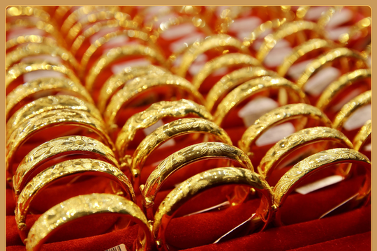 Giá vàng hôm nay 2/6: Tiếp tục điều chỉnh