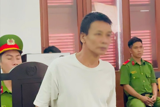 Vô cớ chém người, lãnh án 11 năm tù