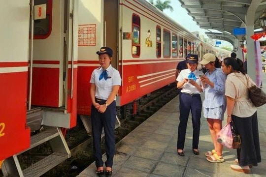 Giảm giá vé tàu cho học sinh đi thi và nhập học