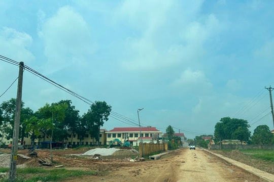 Quyết tâm xử lý nợ trước khi giải thể cấp huyện