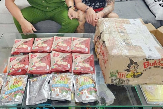 Hải quan cửa khẩu sân bay Nội Bài bắt giữ hơn 5,3 kg ma túy