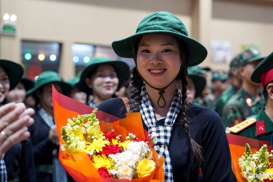 Lực lượng Quân khu 7 hăng hái ra Bắc diễu binh, diễu hành 2/9