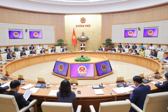 Thủ tướng Phạm Minh Chính chủ trì Phiên họp Chính phủ thường kỳ tháng 5/2025