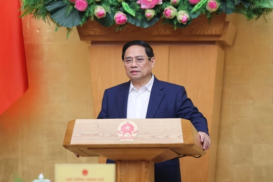 Thủ tướng Phạm Minh Chính: Biểu dương tinh thần "làm ngày, làm đêm, làm thêm ngày nghỉ" vì mục tiêu phát triển
