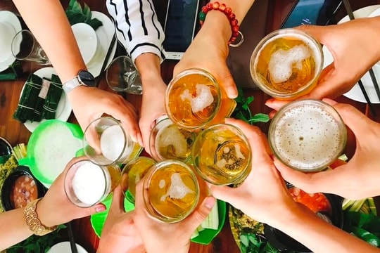 Sự hối hận muộn màng mang tên cả nể vì bia, rượu