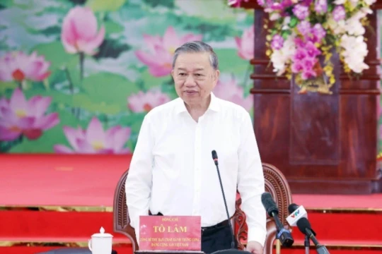 Xác lập vai trò là cực tăng trưởng năng động ở trung tâm tiểu vùng Tây Nam Bộ