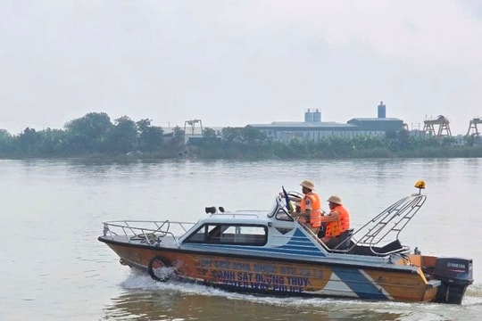 Hà Nam mở cao điểm tổng kiểm soát phương tiện khai thác, vận chuyển cát sỏi trên đường thủy