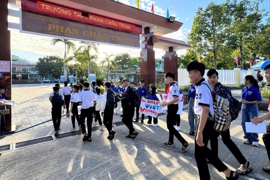 Đừng để đề thi Văn trở thành vết xước tâm hồn học trò