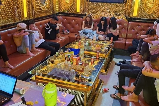 Đánh mất thanh xuân vì đua đòi các trào lưu mạng xã hội