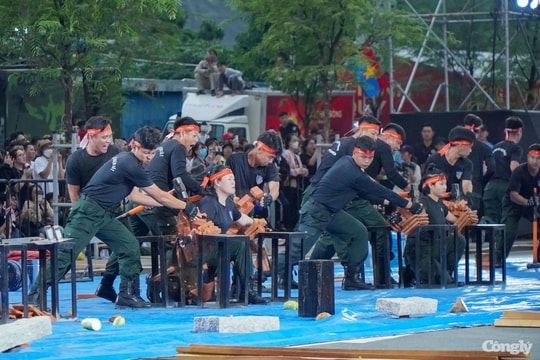 Màn biểu diễn đặc sắc của Công an nhân dân ở TP.HCM