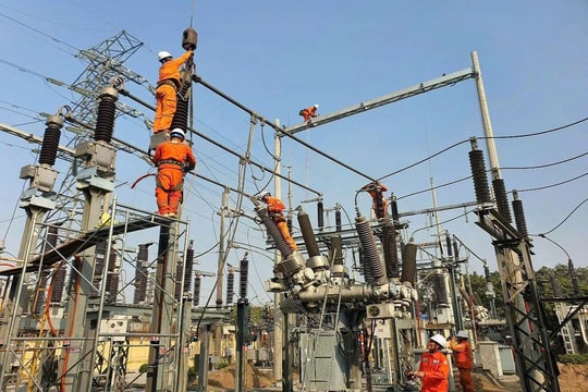 Những bước đi trong “chảo lửa” để dòng điện không ngừng