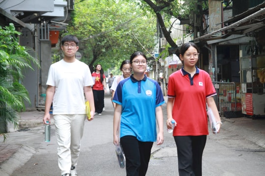 Đề thi môn Toán vào lớp 10 tại Hà Nội