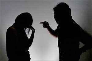 Radio pháp đình: Nỗi đau từ cuộc tình oan trái